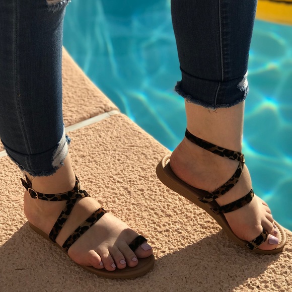 “Savannah” Leopard Sandal - Picture 4 of 4